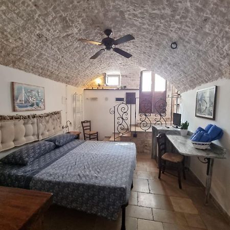 Tavernetta Fanizza Affittacamere 阿尔贝罗贝洛 外观 照片